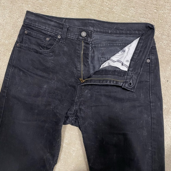 Levi’s Black (with distressed) 505 size 32 waist, 32 length. - Picture 4 of 4